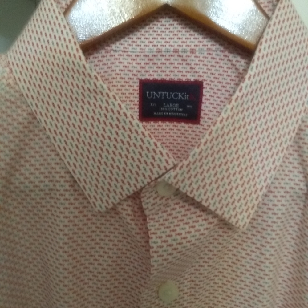 UNTUCKit Short Sleeve Button Down